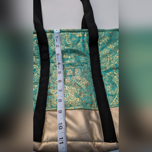 Riri Metallic Embellished Tote bag - Picture 17 of 17